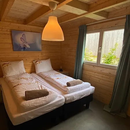 Polderlodge 3* הילחום