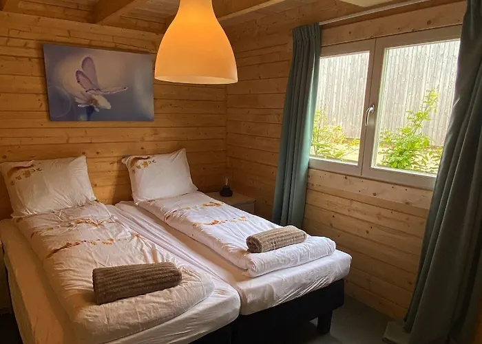 Polderlodge 3* הילחום